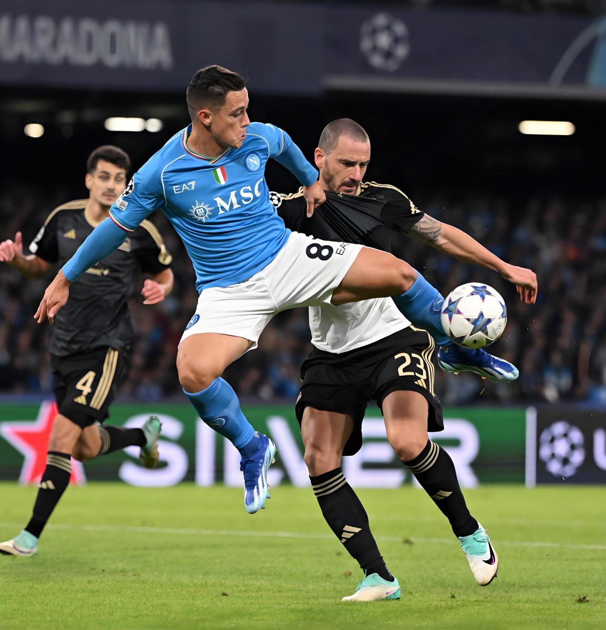 加时末段意甲焦点战，AC米兰防线松动，气氛紧张，训练强度明显提升的简单介绍