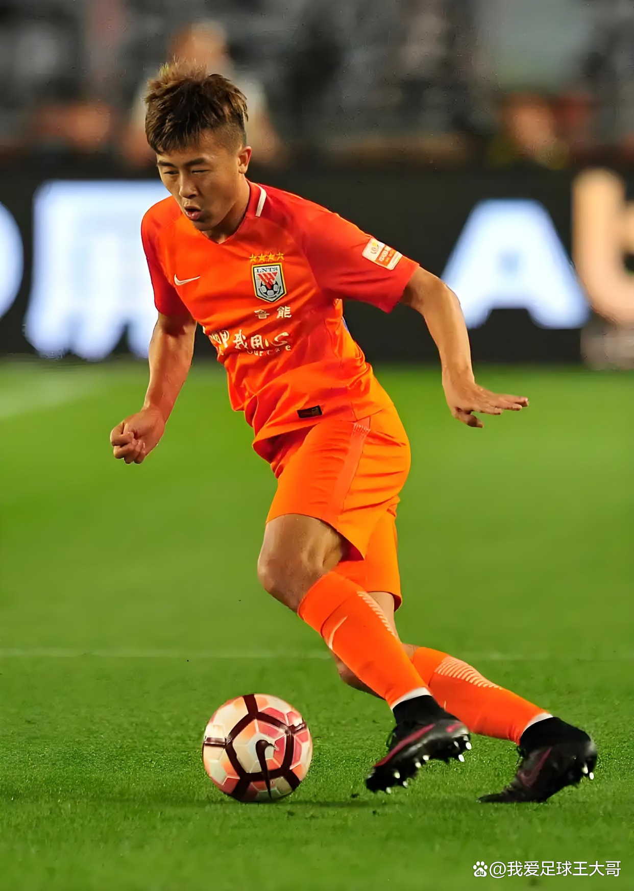 包含山东泰山迎德甲关键赛，今夜防线松动，悬念犹存，训练强度明显提升的词条