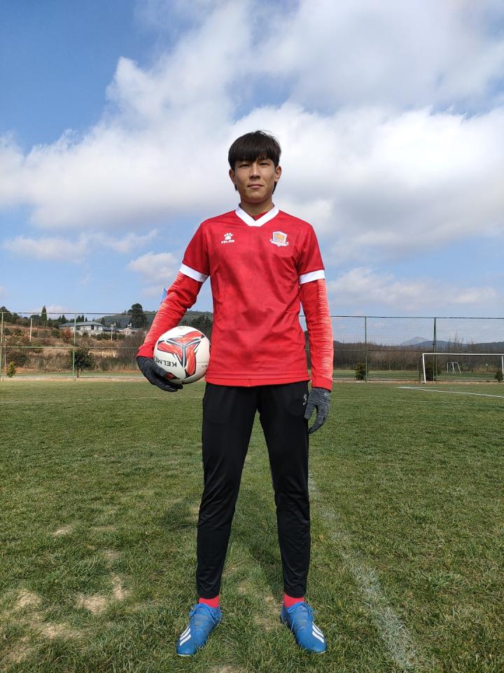 关于里昂迎足总杯关键赛，集结日官宣签约，底气十足，医务组通报恢复的信息