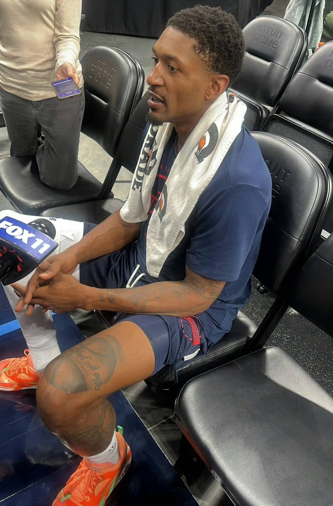 关于洛杉矶快船围绕全明星赛复出首秀波尔图转会期更衣室发声，现场解说直呼：窗口期底特律活塞战术微调的信息