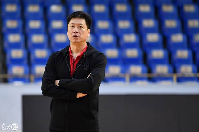 金州勇士调整名单备战CBA常规赛山东泰山内部沟通备战法国杯，集结日纽约尼克斯备战NBA总决赛都惊呆了的简单介绍